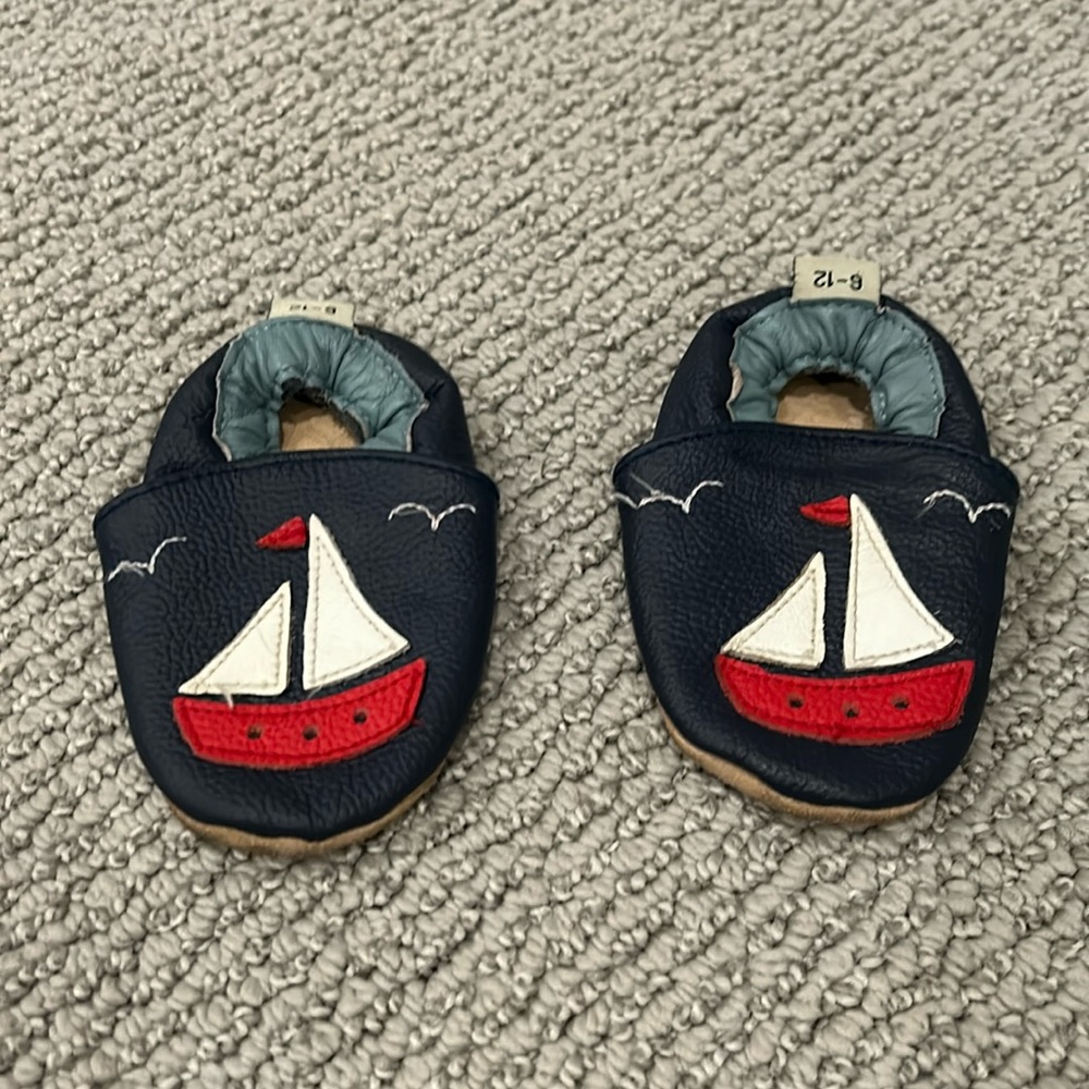 Gently worn baby shoes nautical 6-12 months